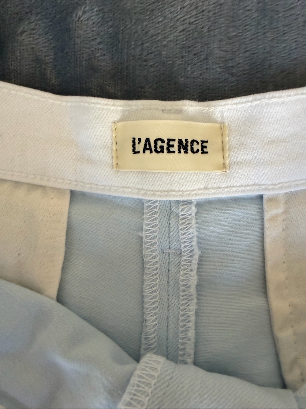 L'AGENCE Jameson Color-block Ice Water Blue High-Rise Denim Shorts Size 26 - Picture 8 of 13